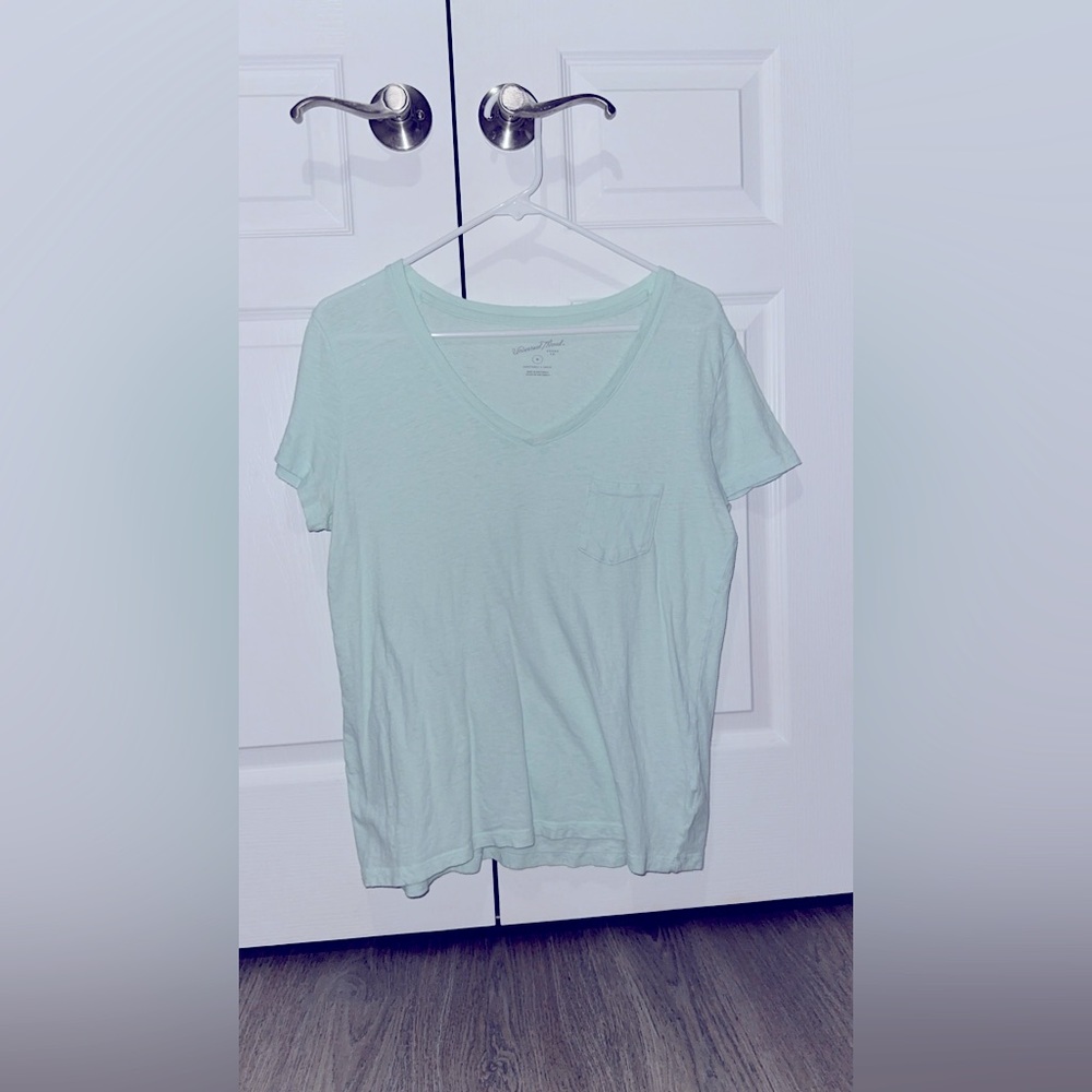 v neck tee